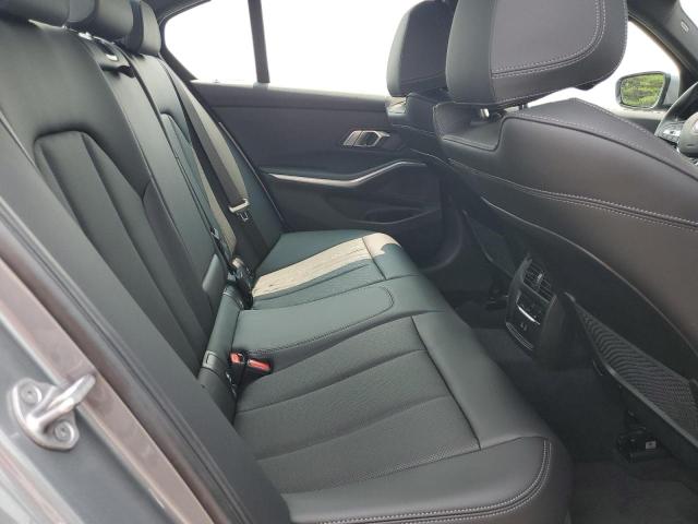 3MW89FF06P8D32833 BMW 330XI