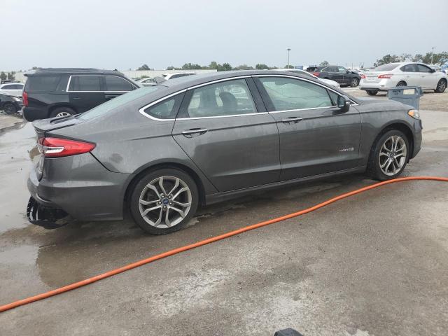 3FA6P0RU3KR235545 Ford FUSION TIT