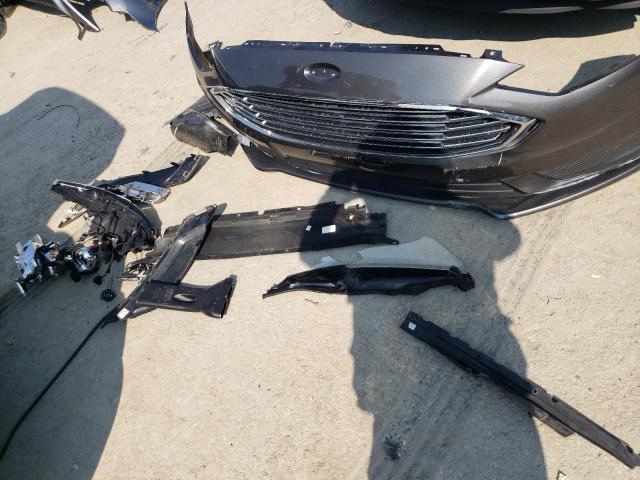 3FA6P0HD8HR327566 Ford FUSION SE