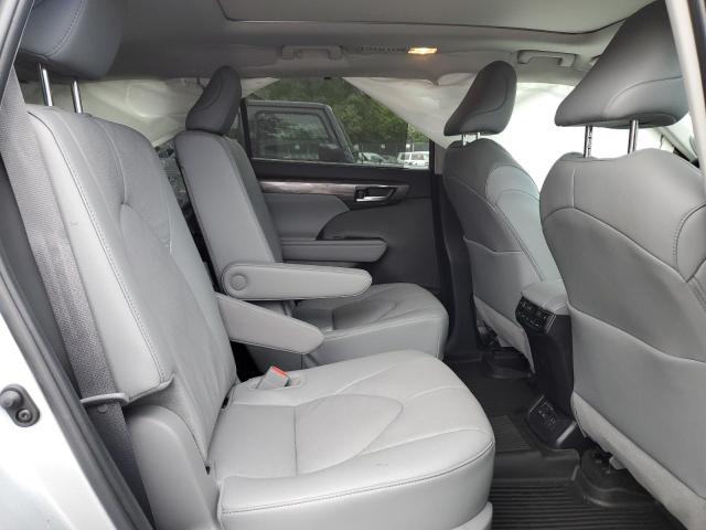 5TDKDRBH7RS561097 Toyota Highlander