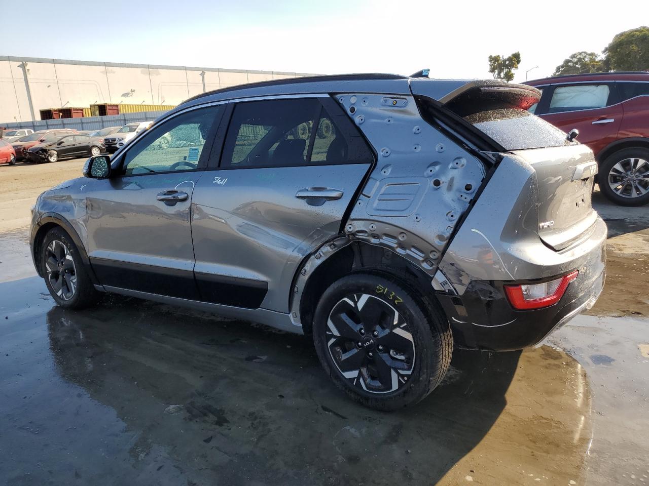 KNDCR3L13R5116088 KIA Niro Wind
