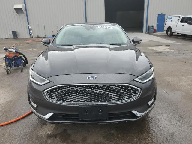 3FA6P0RU3KR235545 Ford FUSION TIT