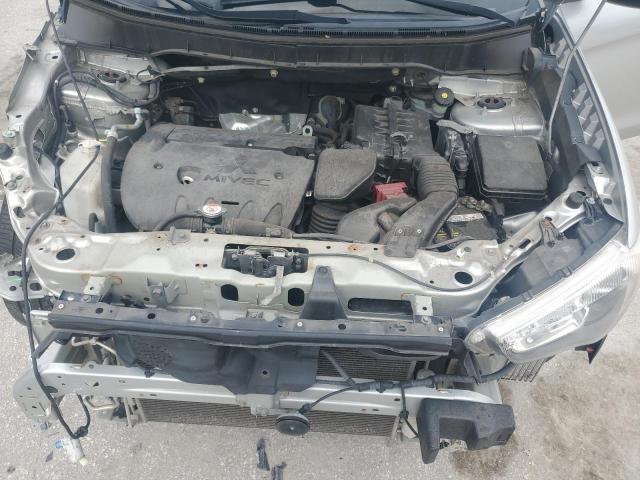 JA4AR3AW7JZ000504 Mitsubishi Outlander