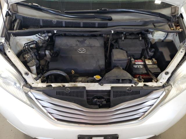 5TDYK3DC3GS738515 Toyota SIENNA XLE