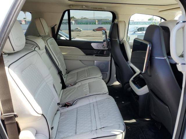 5LMJJ3TG7PEL08865 Lincoln Navigator