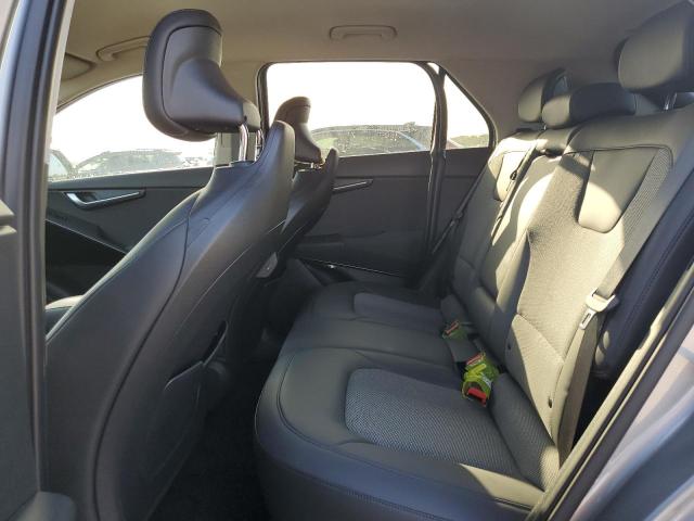 KNDCR3L16P5023398 KIA Niro Wind