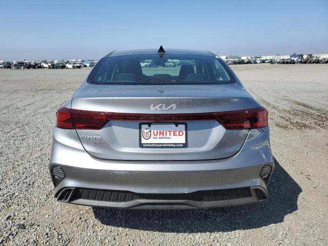 3KPF24AD6RE789451 KIA FORTE LX