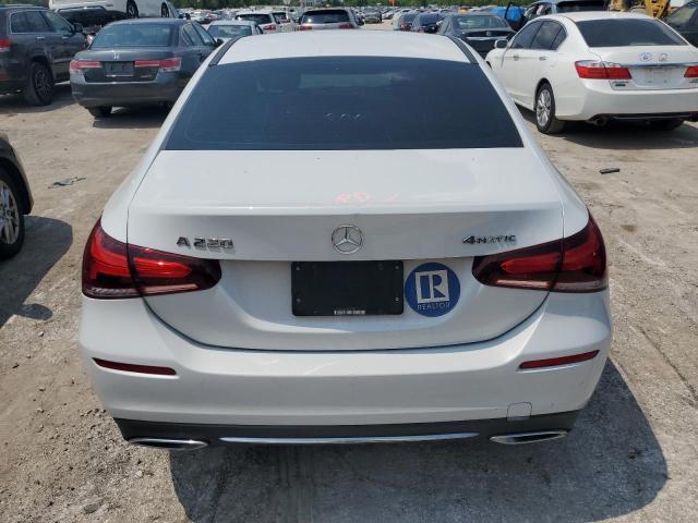 WDD3G4FB2LW038300 Mercedes-Benz A 220 4mat