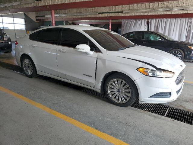3FA6P0LU0FR209600 Ford FUSION SE