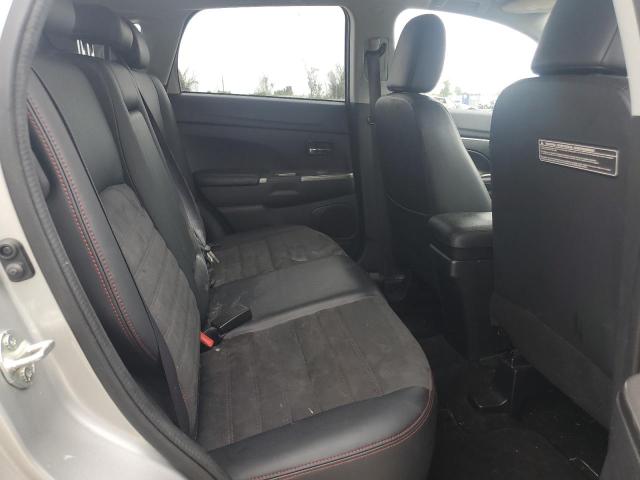 JA4AR3AW7JZ000504 Mitsubishi Outlander