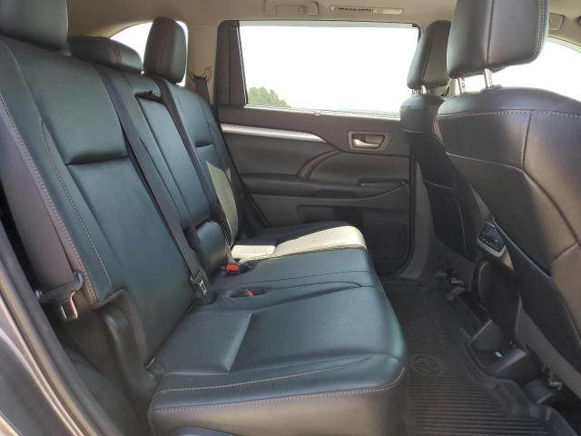 5TDJZRFHXJS862605 Toyota Highlander