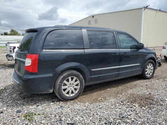 2C4RC1BG2GR132692 Chrysler Town   Cou