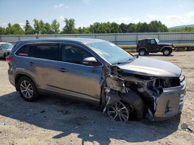 5TDJZRFHXJS862605 Toyota Highlander