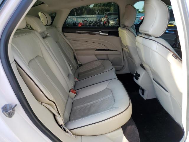 3FA6P0SU4HR330019 Ford FUSION TIT
