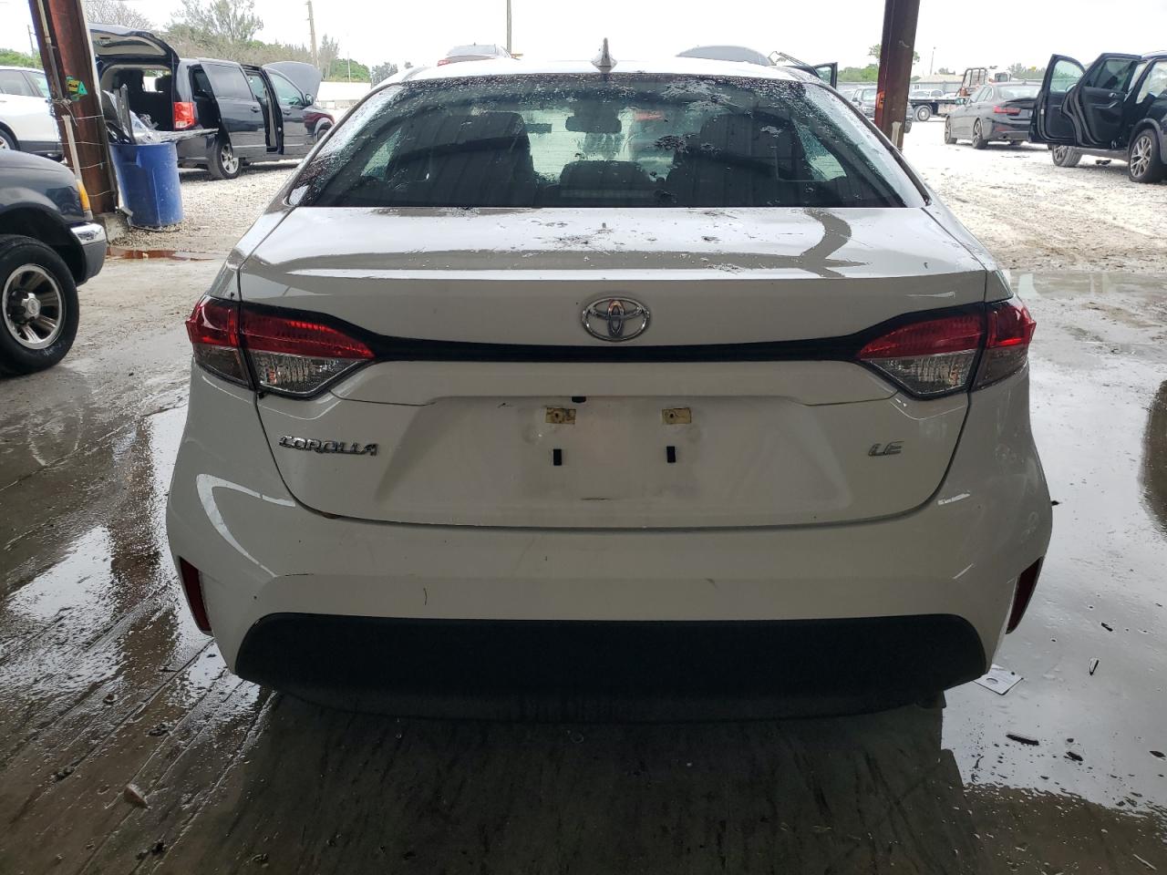 5YFB4MDEXRP081375 Toyota COROLLA LE