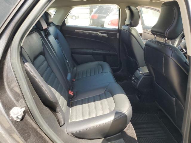 3FA6P0PU9JR216189 Ford FUSION SE