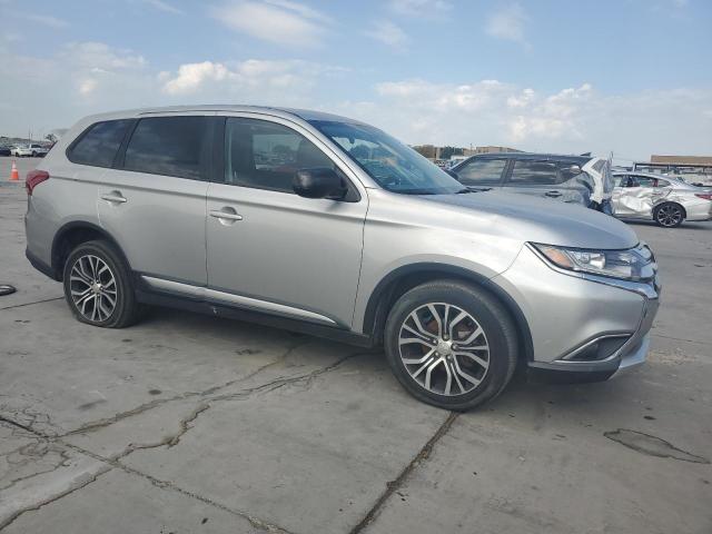 JA4AD2A36JJ002323 Mitsubishi Outlander