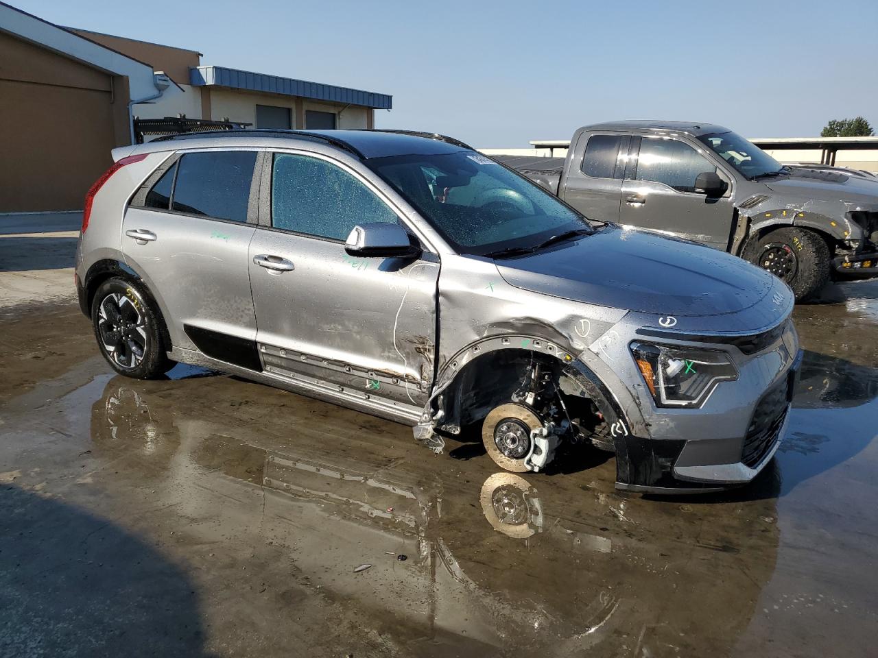 KNDCR3L13R5116088 KIA Niro Wind
