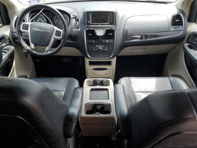 2C4RC1BG2GR132692 Chrysler Town   Cou