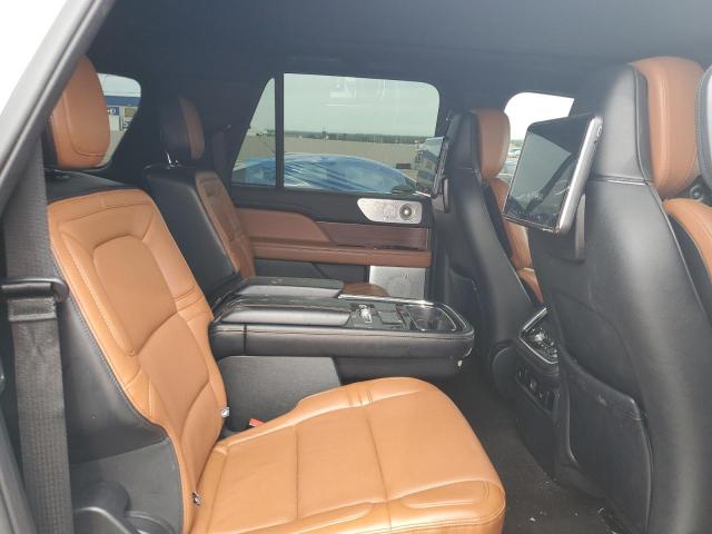 5LMJJ3LT1LEL23496 Lincoln Navigator
