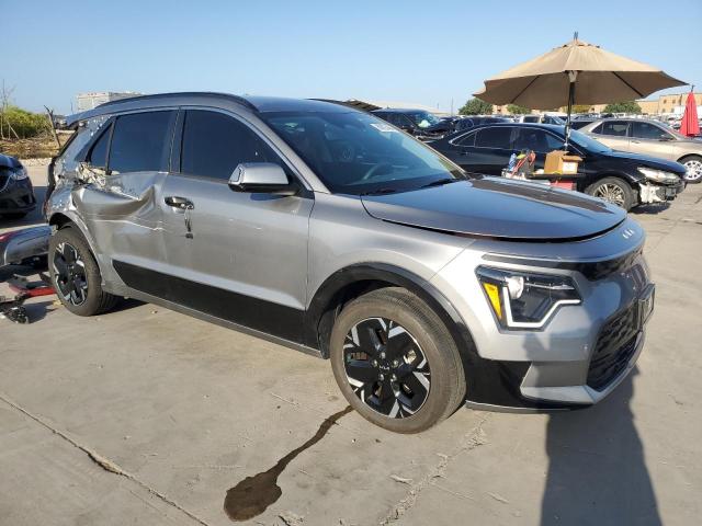 KNDCR3L16P5023398 KIA Niro Wind