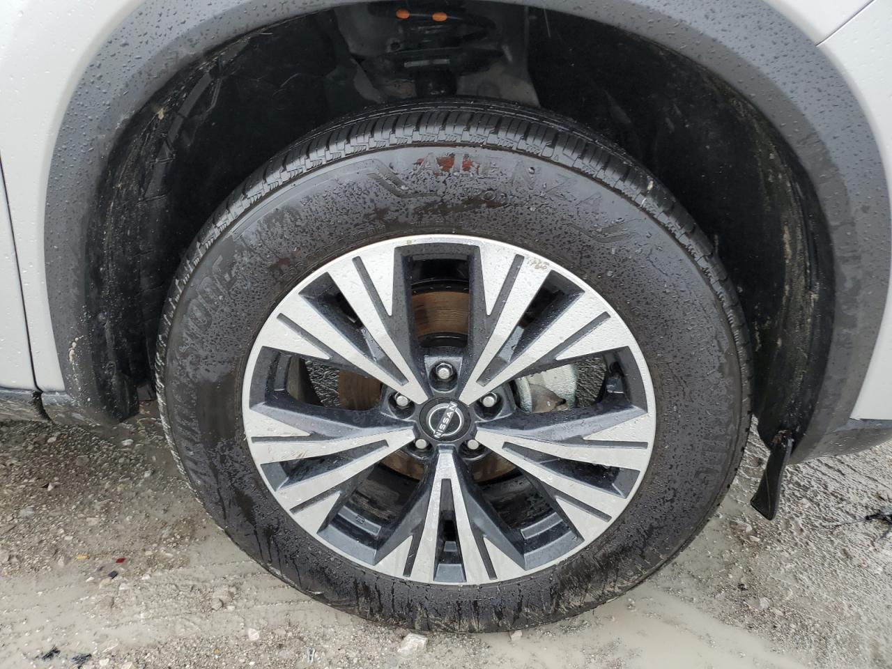 JN8BT3BA8PW434623 Nissan ROGUE SV