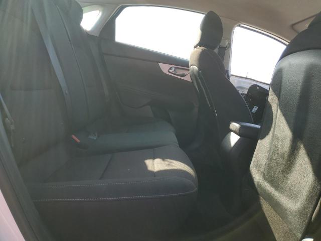 3KPF24AD8PE506822 KIA FORTE LX