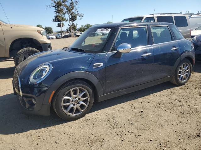Mini 2018 2018 WMWXU1C59J2F81391 main image