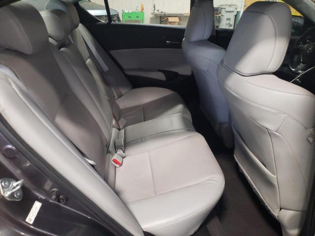 19UDE2F76JA008815 Acura Ilx Premium