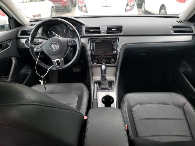 1VWBV7A36FC043631 Volkswagen PASSAT SE