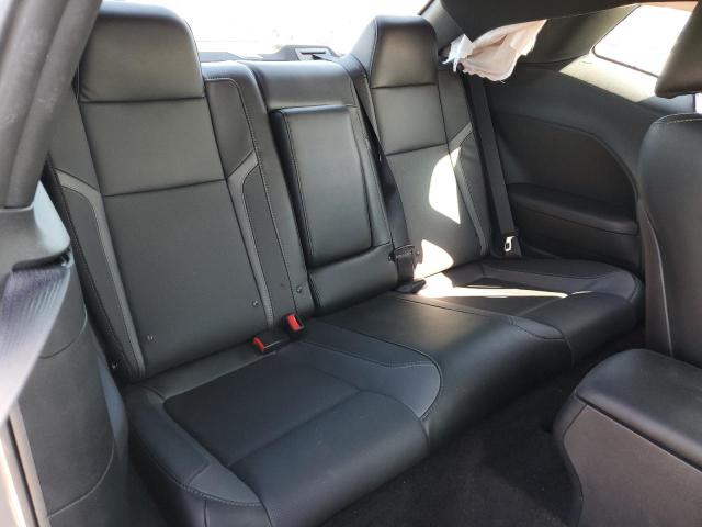 2C3CDZAG0GH249958 Dodge Challenger Sxt