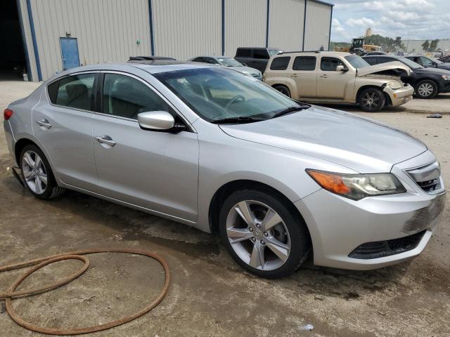 19VDE1F31FE008224 Acura ILX 20