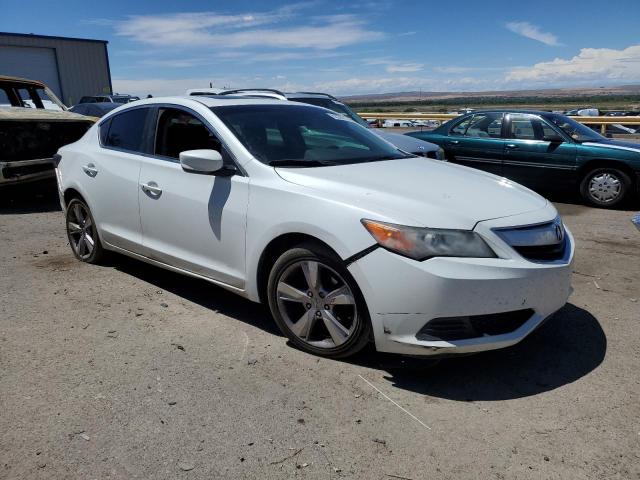 19VDE1F32EE011146 Acura ILX 20