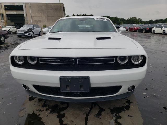 2C3CDZAG0JH258540 Dodge Challenger Sxt