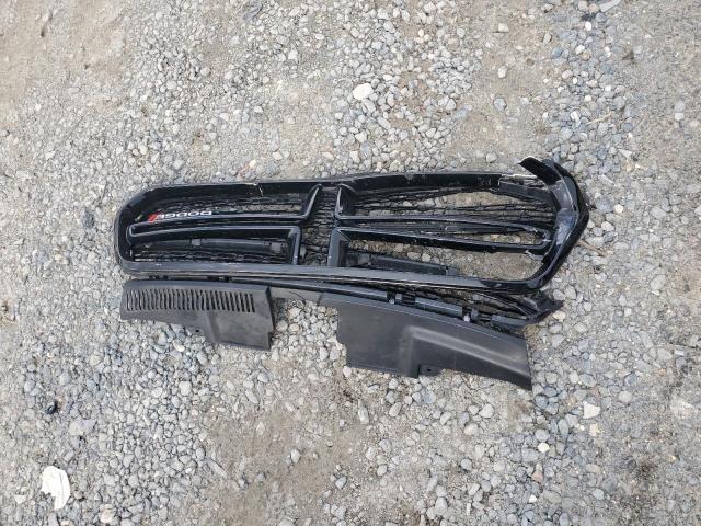 1C4RDHAG2JC495324 Dodge Durango Sxt