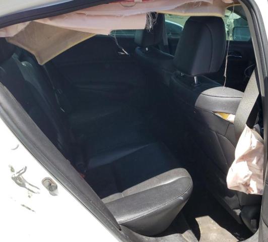 19VDE1F32EE011146 Acura ILX 20