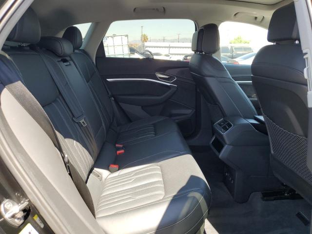 WA1VAAGEXKB021854 Audi E-tron Prestige