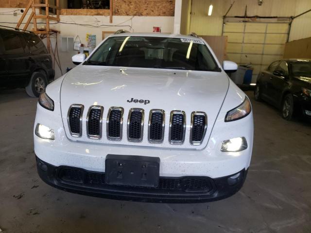 1C4PJMCS8HW600631 Jeep Cherokee Latitude