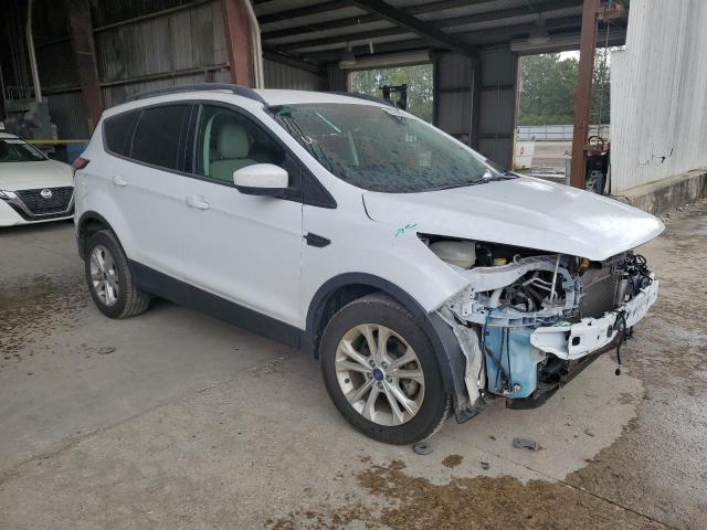 1FMCU0HD8JUC44798 Ford ESCAPE SEL