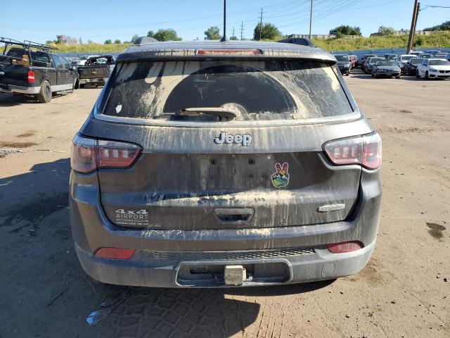 3C4NJDBB8JT325217 Jeep Compass Latitude