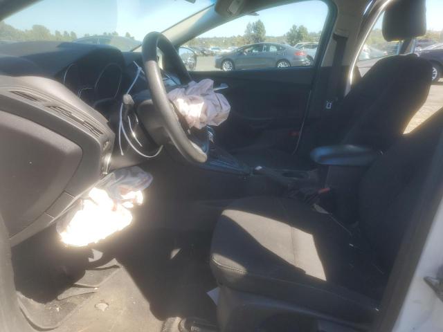 1FADP3K29GL363327 Ford FOCUS SE