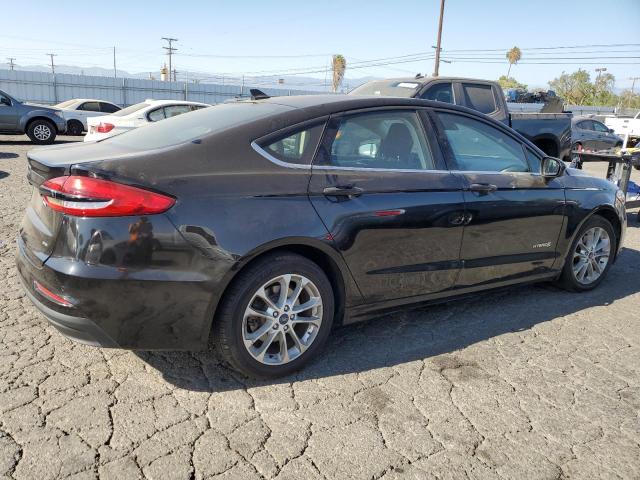 3FA6P0LU1KR140118 Ford FUSION SE