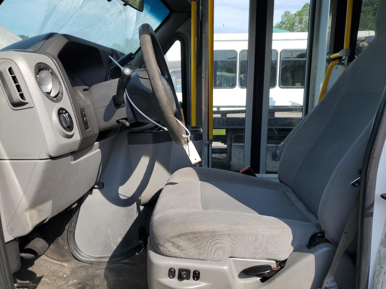 FORD ALL Models 2014 1FDEE4FL8EDB17580 Photo 16