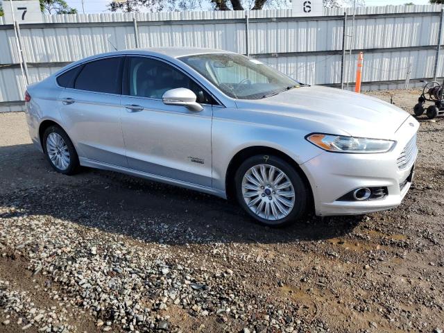 3FA6P0SU5ER302046 Ford FUSION TIT