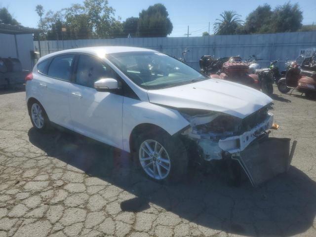 1FADP3K29GL363327 Ford FOCUS SE