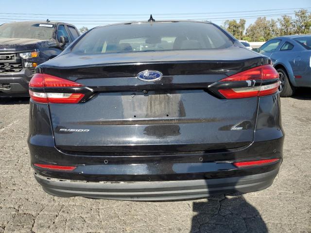 3FA6P0LU1KR140118 Ford FUSION SE