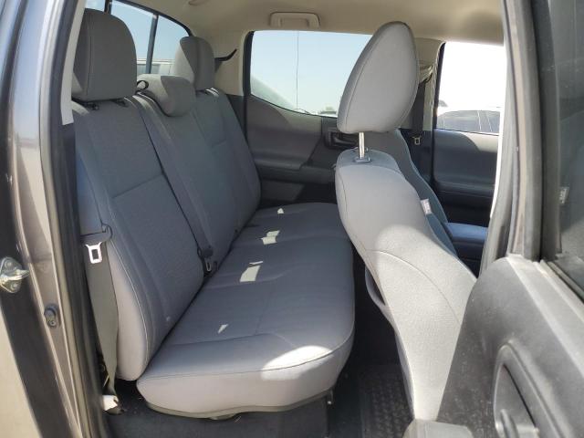 5TFAZ5CN1KX074102 Toyota TACOMA DOU