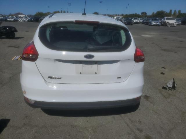 1FADP3K29GL363327 Ford FOCUS SE