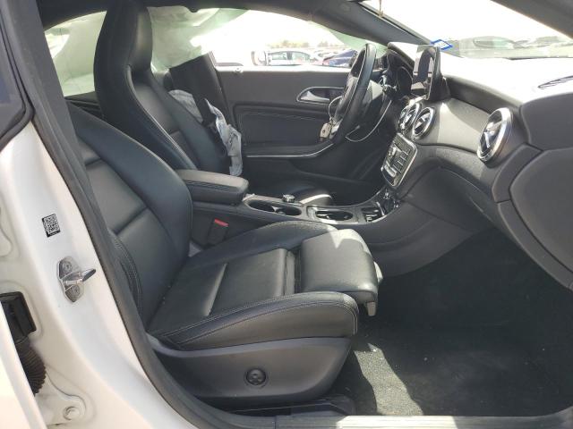 WDDSJ4EB4KN737477 Mercedes-Benz CLA 250