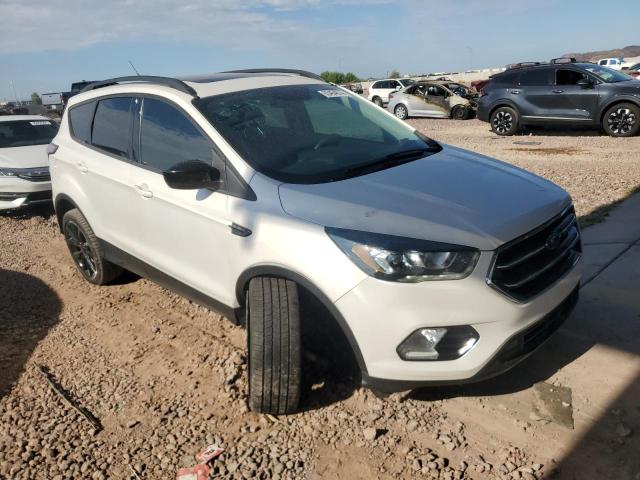 1FMCU9G97HUC26806 Ford ESCAPE SE